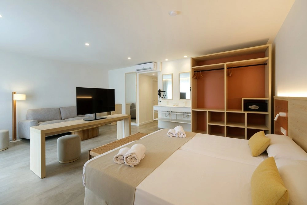 Hotel Cabot Cala Ferrera, Adults Only